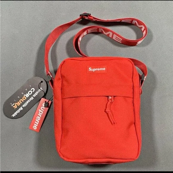 Supreme Shoulder Bag SS18